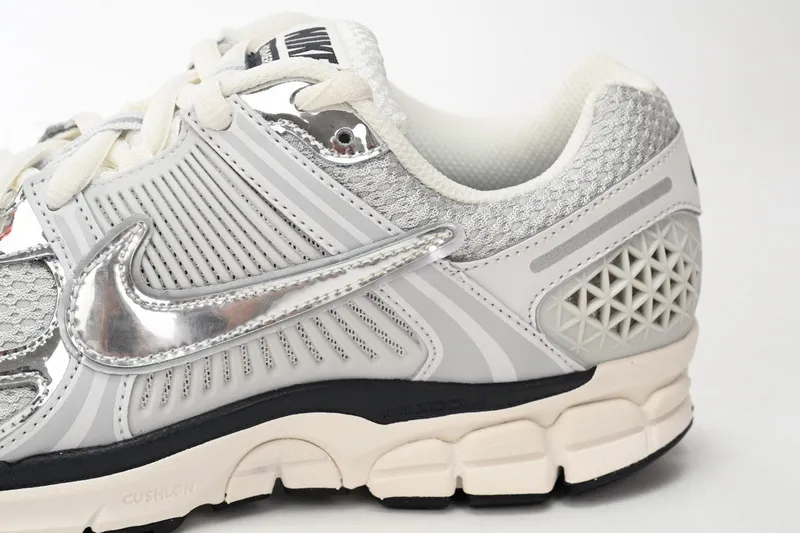 Nike Air Zoom Vomero 5 Silver FD0884-025