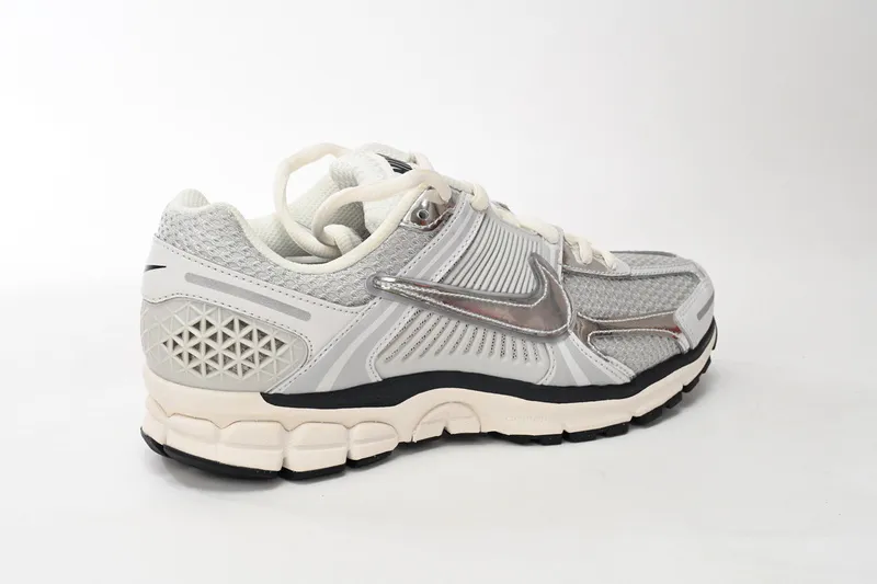 Nike Air Zoom Vomero 5 Silver FD0884-025