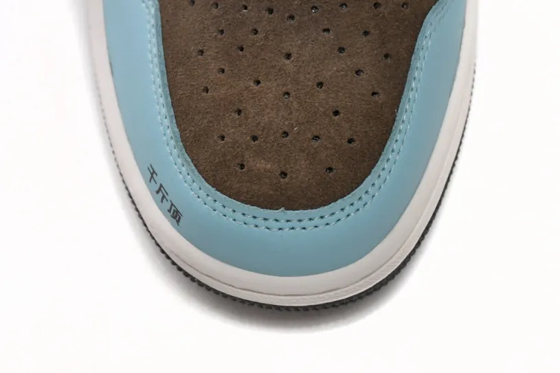 Travis Scott X  Air Jordan 1 Low Bred Toe Low 'BMW JackBoys' DC3533-100