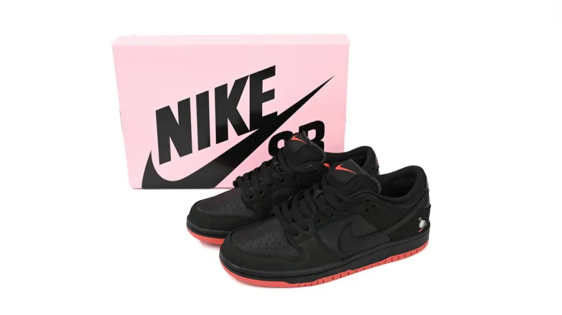 Nike Sb Dunk Low Chicago SB Low Black Pigeon 883232-008