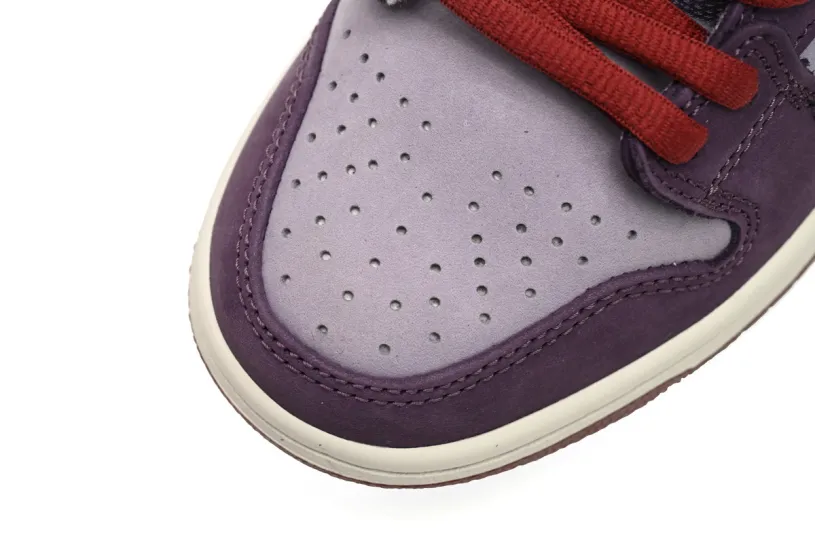 Grey Nike Dunk High SB High Daybreak Plum 313171-500