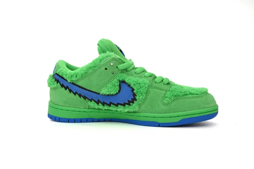 Grateful Dead x Nike SB Dunk Low “Green Bear” CJ5378-300