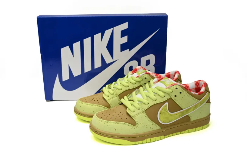 CONCEPTS × Nike Dunks Navy SB Fluorescent Yellow Lobster BV1310-566