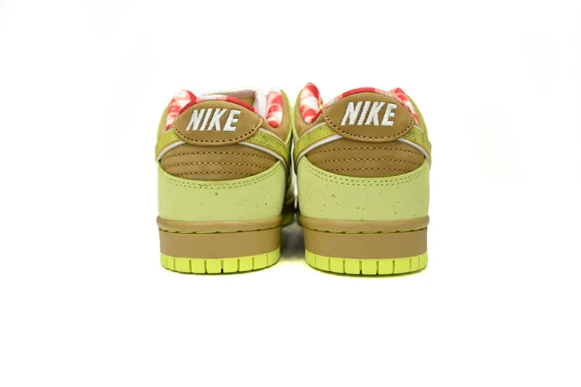 CONCEPTS × Nike Dunks Navy SB Fluorescent Yellow Lobster BV1310-566