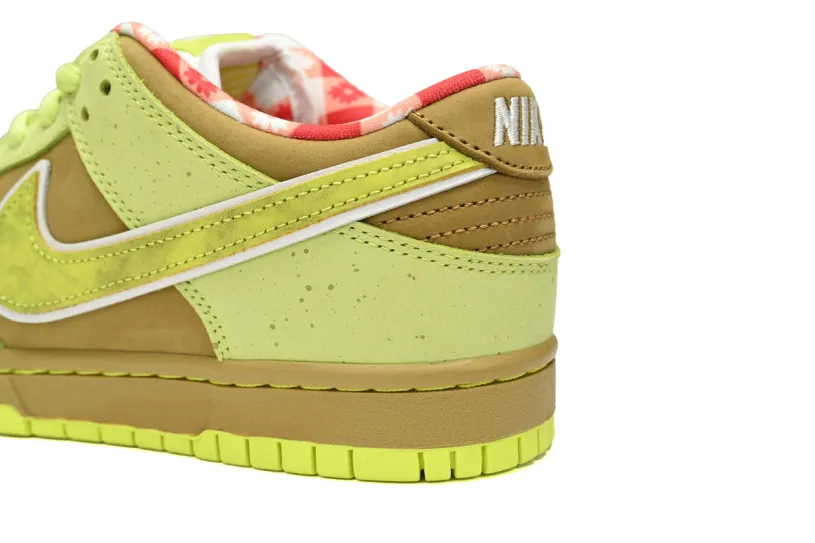 CONCEPTS × Nike Dunks Navy SB Fluorescent Yellow Lobster BV1310-566