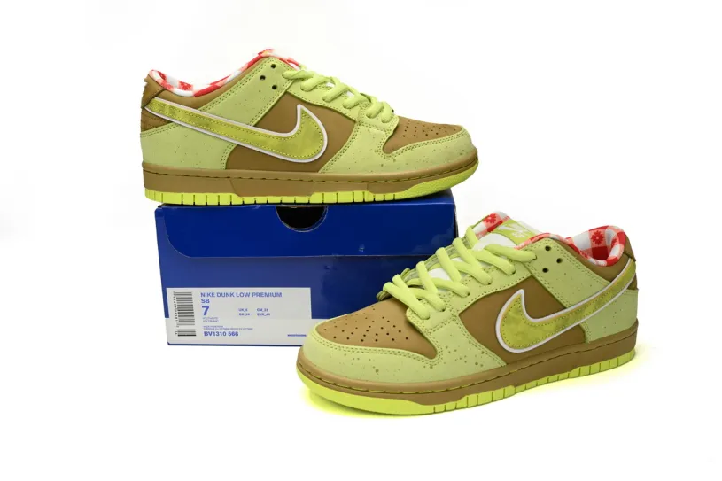 CONCEPTS × Nike Dunks Navy SB Fluorescent Yellow Lobster BV1310-566